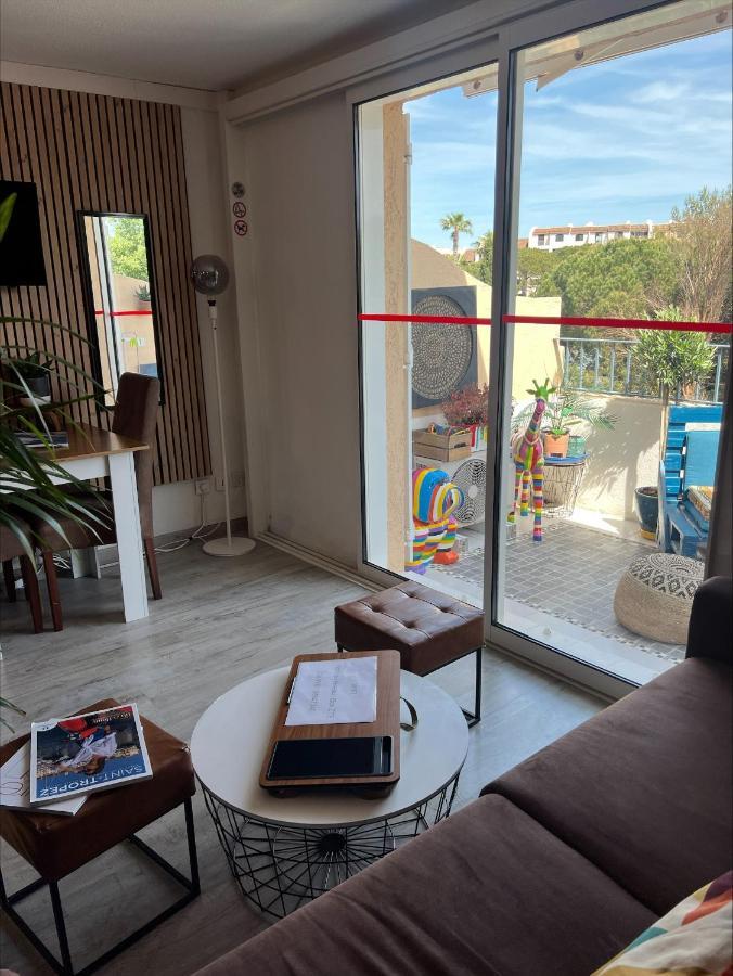 La Perle Rare Du Golf De Saint Tropez Lägenhet Cogolin Exteriör bild